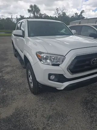 Toyota Tacoma 2022 4x2 SR5 4p Doble Cabina 5.0 ft SB
