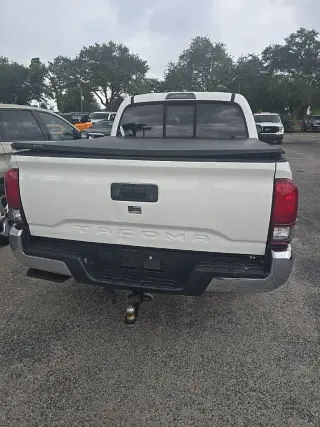 Toyota Tacoma 2022 4x2 SR5 4p Doble Cabina 5.0 ft SB