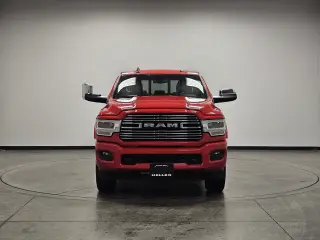 Ram 2500 2019 4x4 Laramie 4p. Cabina de Tripulación 8 pies. Camión de Carga Pesada