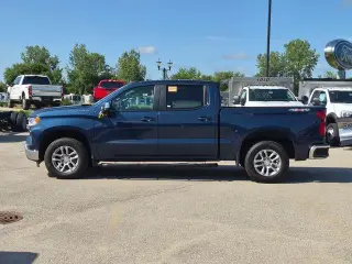Chevrolet Silverado 1500 2022 4x4 LT 4p Crew Cab 5.8 ft. SB con 2 FL