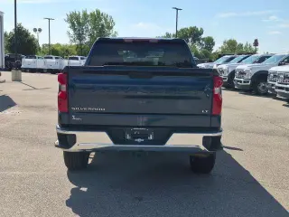 Chevrolet Silverado 1500 2022 4x4 LT 4p Crew Cab 5.8 ft. SB con 2 FL