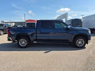 Chevrolet Silverado 1500 2022 4x4 LT 4p Crew Cab 5.8 ft. SB con 2 FL