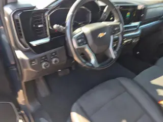 Chevrolet Silverado 1500 2022 4x4 LT 4p Crew Cab 5.8 ft. SB con 2 FL