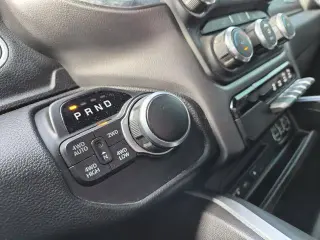 Ram 1500 2019 4x4 Big Horn 4p Camión Cabina Doble 5.6 pies ST