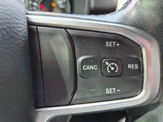 Ram 1500 2019 4x4 Big Horn 4p Camión Cabina Doble 5.6 pies ST