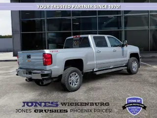 Chevrolet Silverado 3500HD 2017 4x4 LTZ 4p Crew Cab SRW