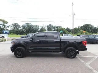 Ford F-150 2022 4x4 XLT 4p SuperCrew 5.5 ft. SB