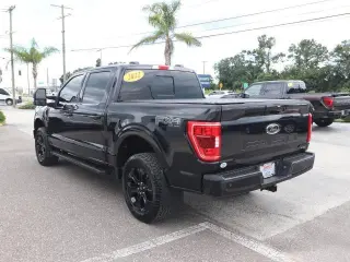 Ford F-150 2022 4x4 XLT 4p SuperCrew 5.5 ft. SB