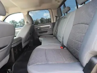 Ram 1500 2014 4x4 SLT 4p Cabina de Tripulacion 5.5 ft. SB Camioneta