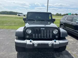 Jeep Wrangler Unlimited 2015 4x4 Sport 4p SUV