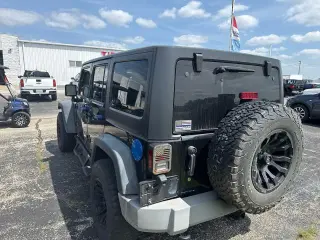 Jeep Wrangler Unlimited 2015 4x4 Sport 4p SUV