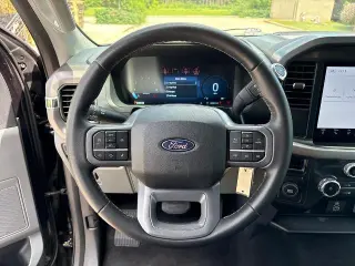 Ford F-150 2025 4x2 XLT 4p SuperCrew 5.5 ft. SB
