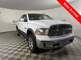 Ram 1500 2018 4x4 Laramie Crew Cab 4 puertas batea corta de 5.5 pies