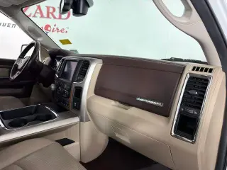 Ram 1500 2018 4x4 Laramie Crew Cab 4 puertas batea corta de 5.5 pies