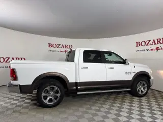 Ram 1500 2018 4x4 Laramie Crew Cab 4 puertas batea corta de 5.5 pies