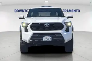 Toyota Tacoma 2025 4x4 SR5 4p Doble Cabina 5.0 ft SB