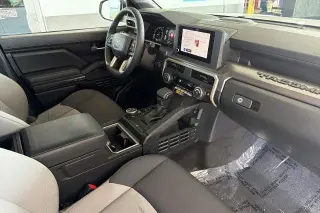 Toyota Tacoma 2025 4x4 SR5 4p Doble Cabina 5.0 ft SB