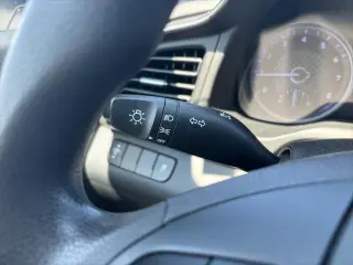 Hyundai ELANTRA 2019 SE Sedán 4p 6M