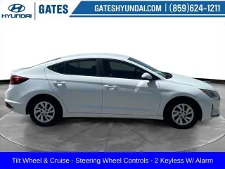 Hyundai ELANTRA 2019 SE Sedán 4p 6M
