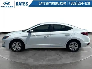 Hyundai ELANTRA 2019 SE Sedán 4p 6M
