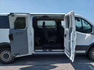 Ford Transit 2018 350 XL 3p LWB Tech con techo bajo con puertas laterales 60/40