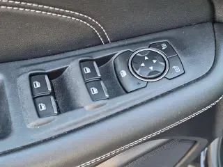 Ford Edge 2021 AWD Titanium 4dr Crossover