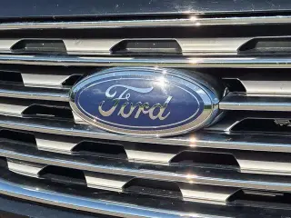 Ford Edge 2021 AWD Titanium 4dr Crossover