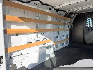 Ford Transit 2025 250 3dr SWB Baja Techo Camioneta de Carga
