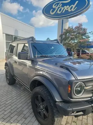 Ford Bronco 2024 4x4 Black Diamond 2 puertas SUV