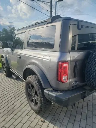 Ford Bronco 2024 4x4 Black Diamond 2 puertas SUV