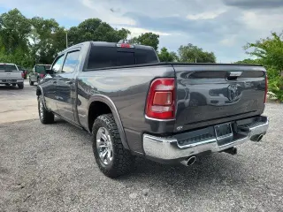 Ram 1500 2019 4x2 Laramie 4p Camioneta Cabina Extendida 6.4 ft. SB