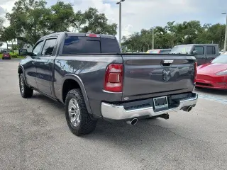 Ram 1500 2019 4x2 Laramie 4p Camioneta Cabina Extendida 6.4 ft. SB