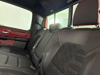 Ram 1500 2019 4x4 Rebel 4p Cabina Extendida 5.6 ft. SB Camioneta