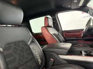 Ram 1500 2019 4x4 Rebel 4p Cabina Extendida 5.6 ft. SB Camioneta