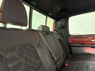 Ram 1500 2019 4x4 Rebel 4p Cabina Extendida 5.6 ft. SB Camioneta