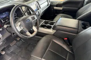 Ford F-250 Super Duty 2020 4x4 Lariat 4dr Crew Cab 6.8 ft. SB Camión