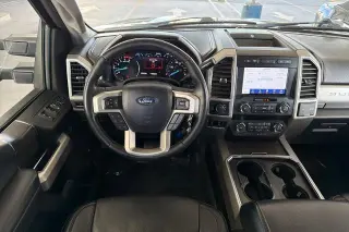 Ford F-250 Super Duty 2020 4x4 Lariat 4dr Crew Cab 6.8 ft. SB Camión