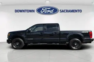 Ford F-250 Super Duty 2020 4x4 Lariat 4dr Crew Cab 6.8 ft. SB Camión