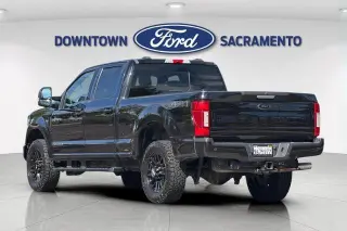 Ford F-250 Super Duty 2020 4x4 Lariat 4dr Crew Cab 6.8 ft. SB Camión