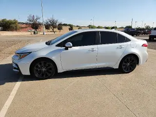 Toyota Corolla Hybrid 2025 SE 4p Sedan