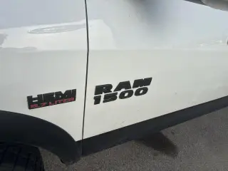 Ram 1500 2017 4x4 Rebel 4p Cabina Extendida 5.5 pies S Pickup