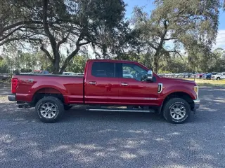 Ford F-250 Super Duty 2019 4x4 XLT 4dr Crew Cab 8 ft. LB Pickup