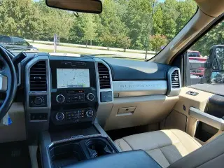 Ford F-250 Super Duty 2021 4x4 Lariat 4p Camión Cabina Doble
