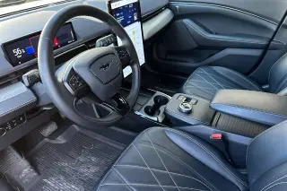 Ford Mustang Mach-E 2023 Select SUV 4p