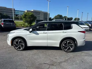 Mitsubishi Outlander 2024 AWD SEL 4p SUV