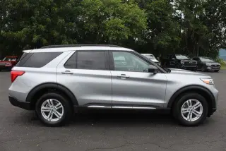 Ford Explorer 2024 AWD XLT 4p SUV
