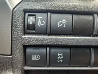 Toyota Tacoma 2024 4x2 SR5 4p Doble Cabina 5.0 ft CB