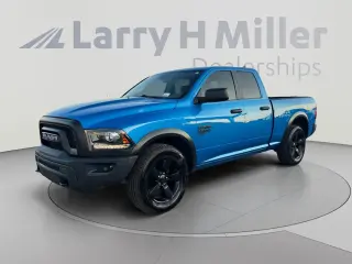 Ram 1500 Clásico 2020 4x2 SLT 4p Camioneta Quad Cab 6.3 pies de caja larga
