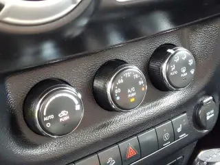 Jeep Wrangler Unlimited 2013 4x4 Rubicon 4p SUV