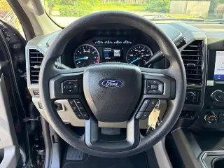Ford F-250 Super Duty 2022 4x4 XLT 4dr Crew Cab 6.8 ft. SB Pickup